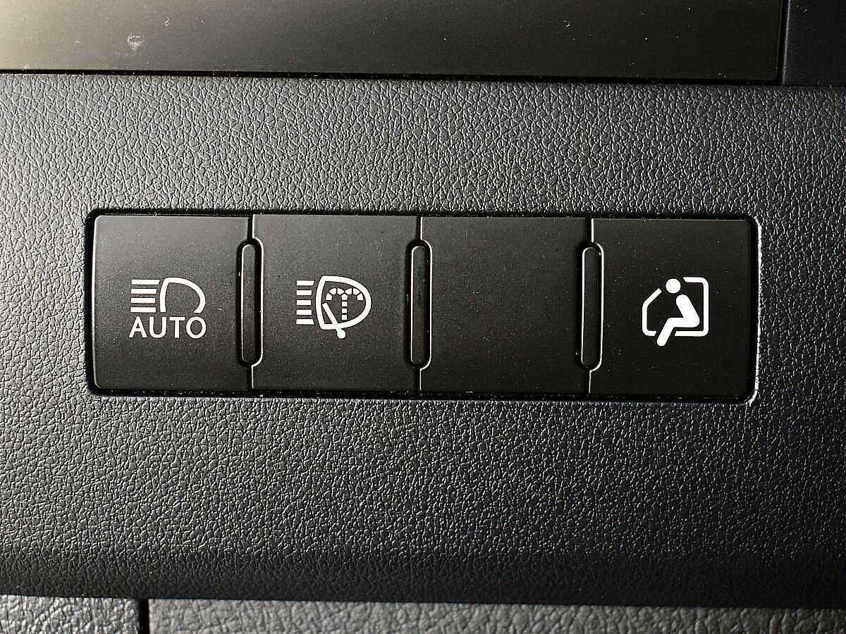 Lexus LX с пробегом — 2016 год. Фото: #9