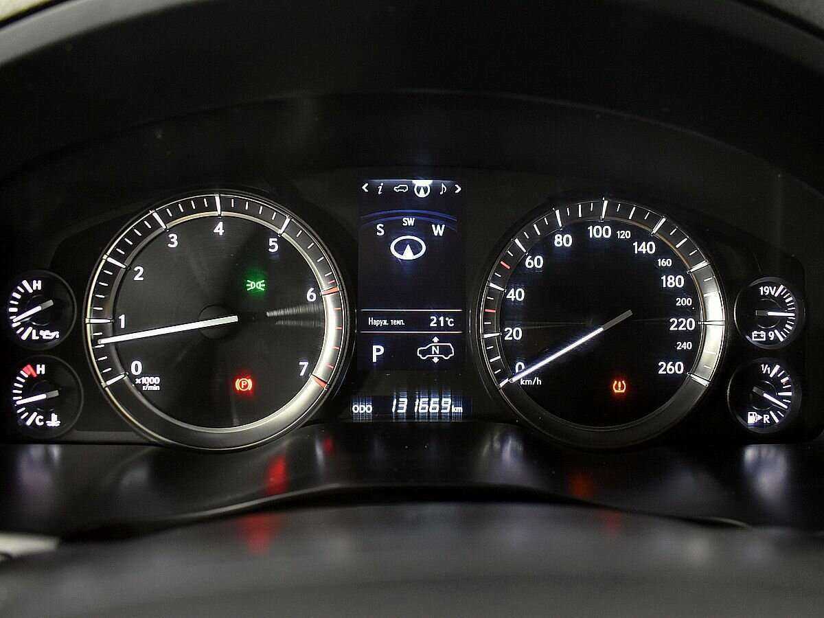 Lexus LX с пробегом — 2016 год. Фото: #14