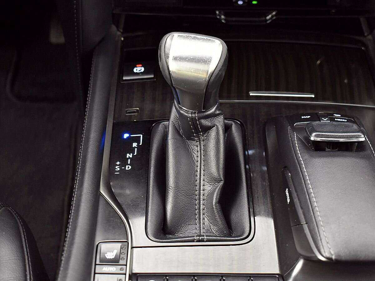 Lexus LX с пробегом — 2016 год. Фото: #17