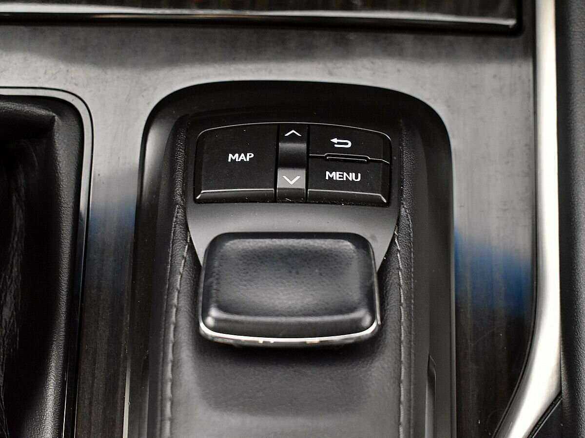 Lexus LX с пробегом — 2016 год. Фото: #19