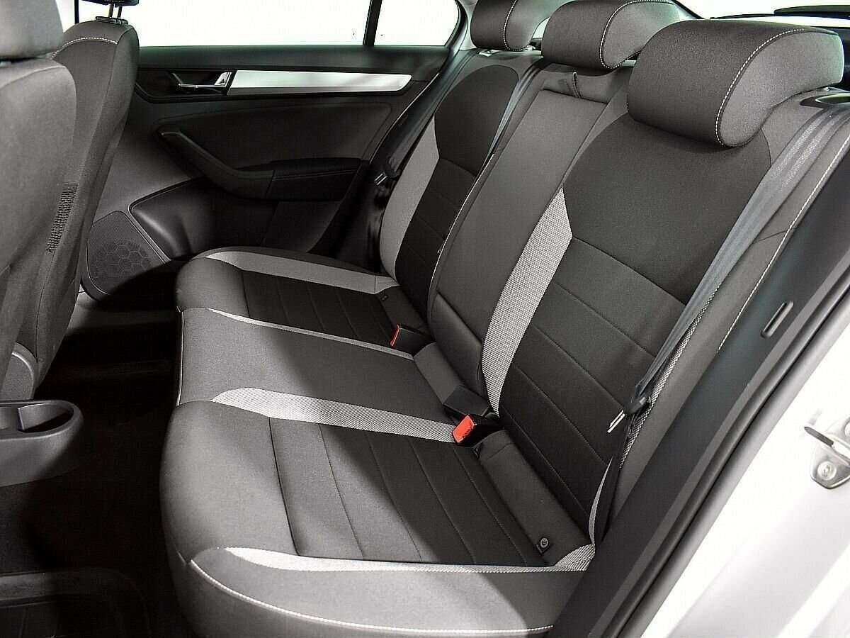 Skoda Rapid с пробегом — 2019 год. Фото: #6
