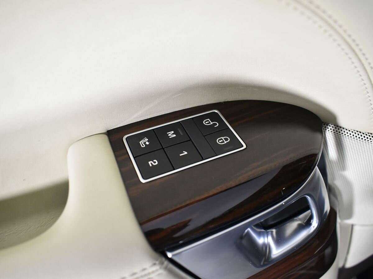 Land Rover Range Rover с пробегом — 2015 год. Фото: #23