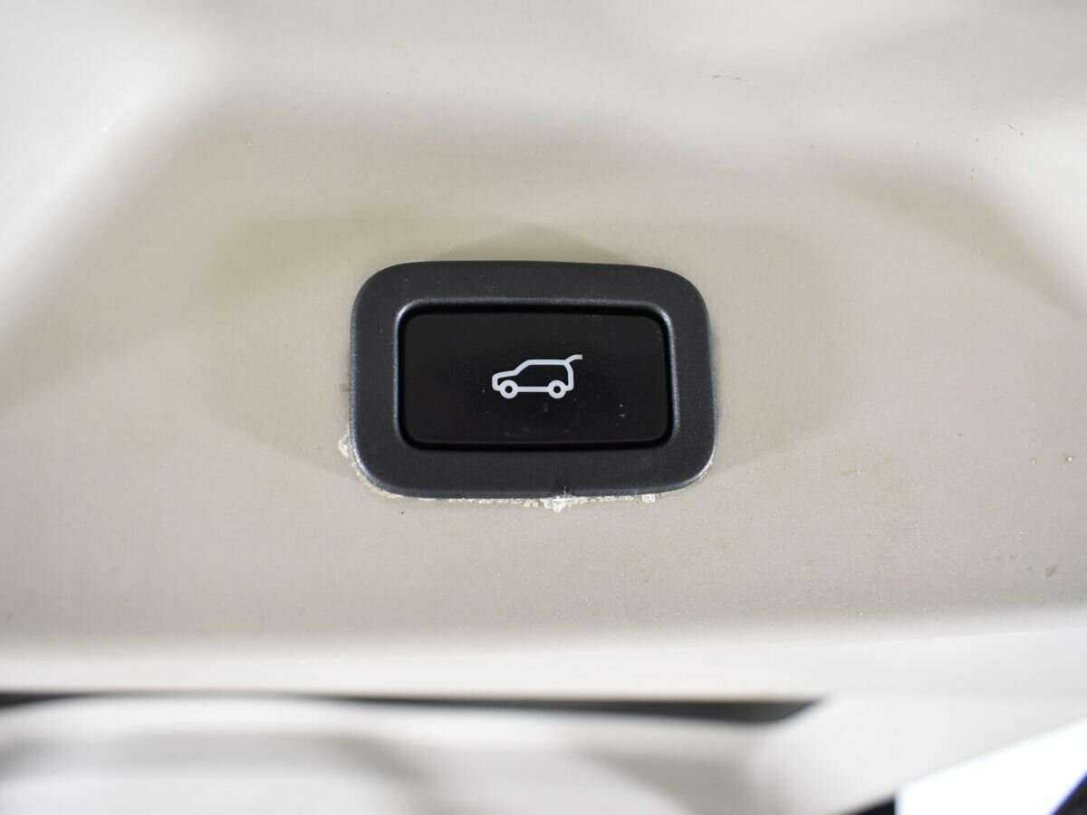 Land Rover Range Rover с пробегом — 2015 год. Фото: #29