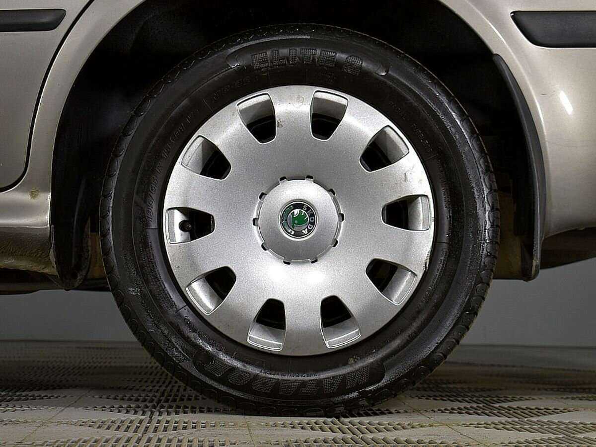 Skoda Octavia с пробегом — 2007 год. Фото: #5