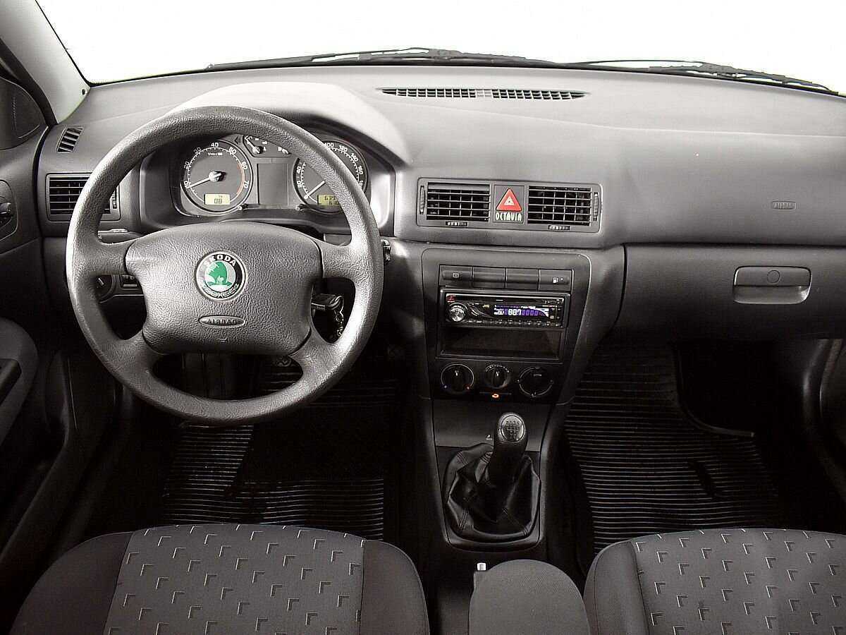 Skoda Octavia с пробегом — 2007 год. Фото: #9