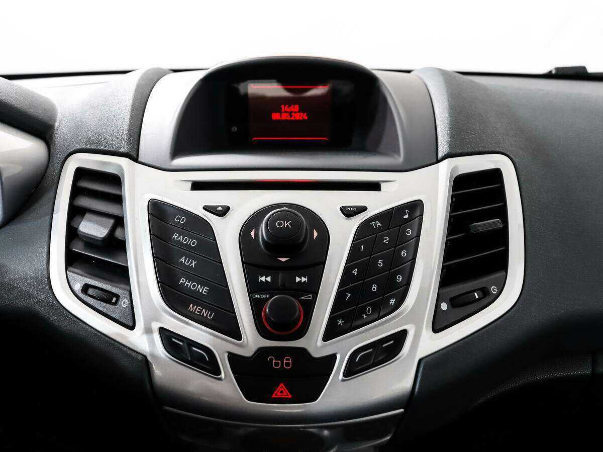 Ford Fiesta с пробегом — 2009 год. Фото: #11