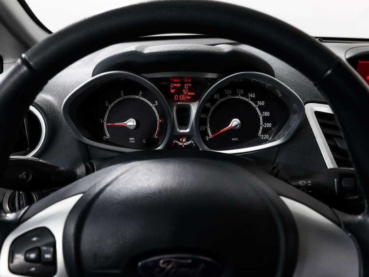 Ford Fiesta с пробегом — 2009 год. Фото: #13