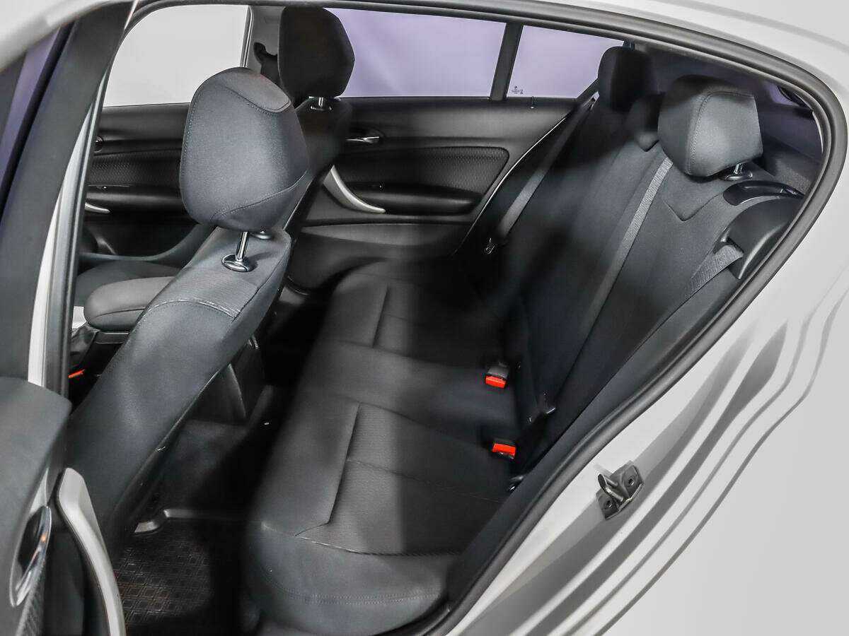 BMW 1 серии с пробегом — 2013 год. Фото: #10