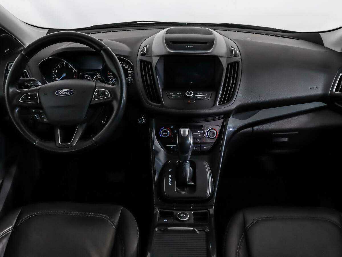 Ford Kuga с пробегом — 2016 год. Фото: #11
