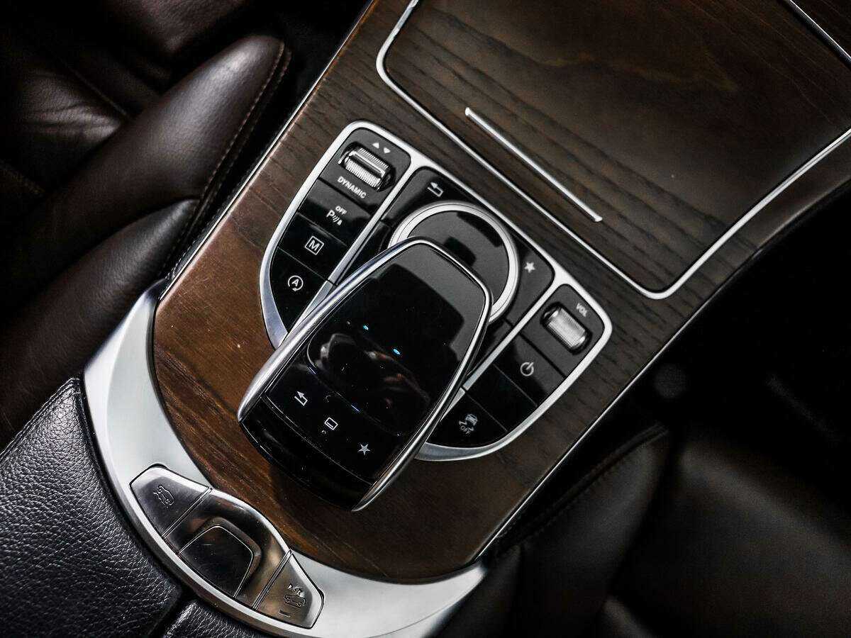 Mercedes-Benz GLC с пробегом — 2015 год. Фото: #11