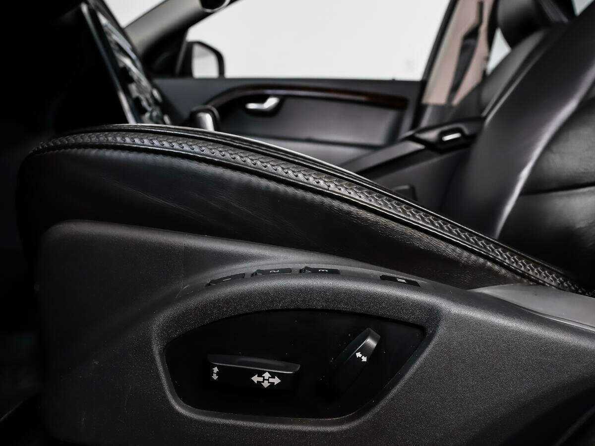 Volvo XC70 с пробегом — 2010 год. Фото: #9