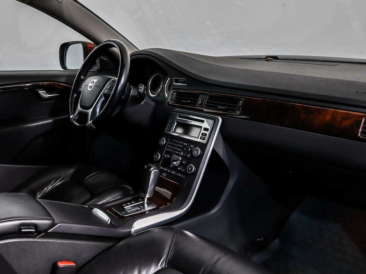 Volvo XC70 с пробегом — 2010 год. Фото: #13