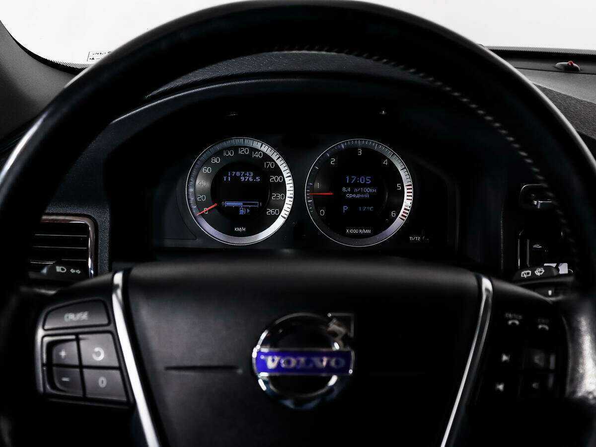 Volvo XC70 с пробегом — 2010 год. Фото: #18
