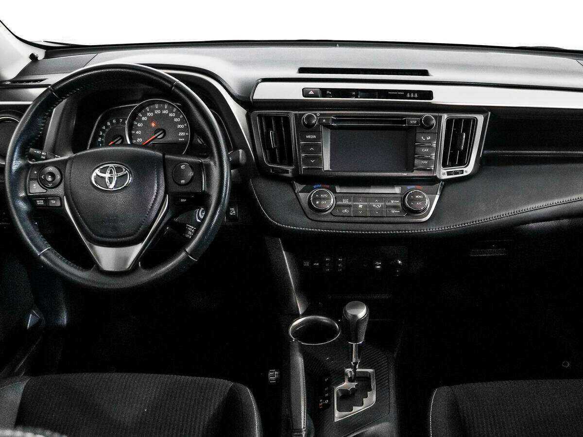 Toyota RAV4 с пробегом — 2013 год. Фото: #11