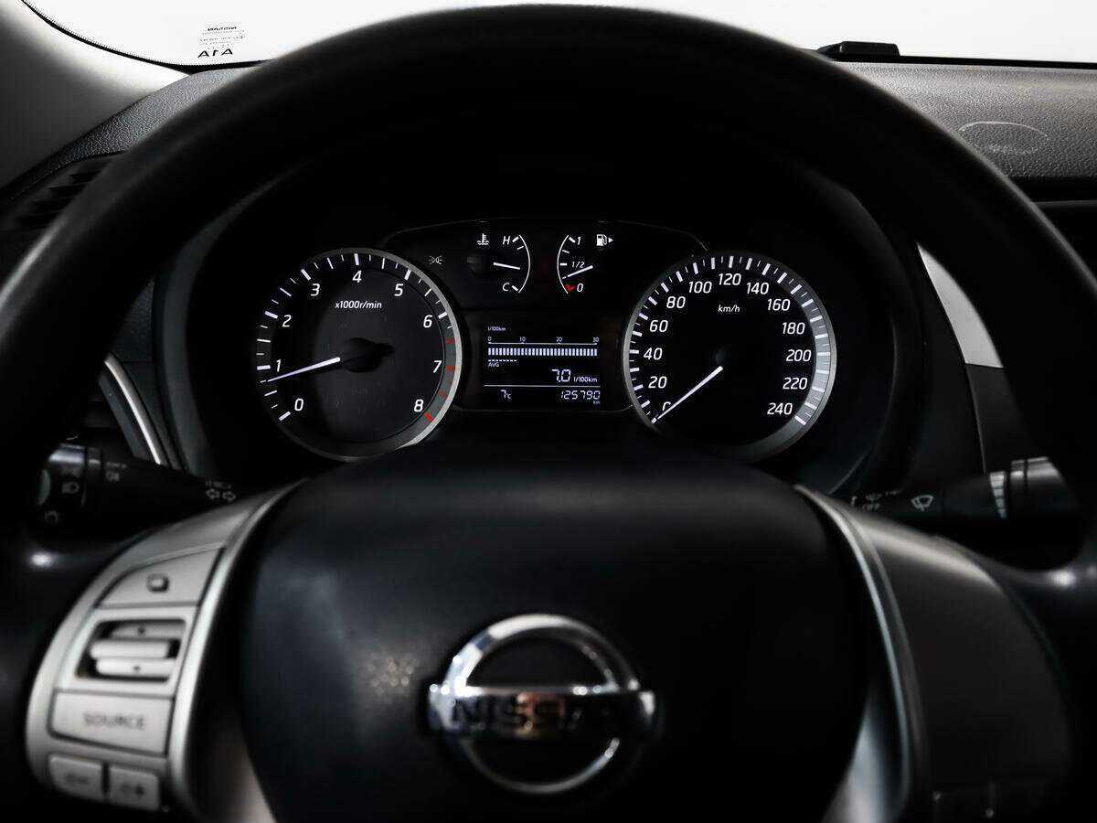 Nissan Sentra с пробегом — 2014 год. Фото: #11