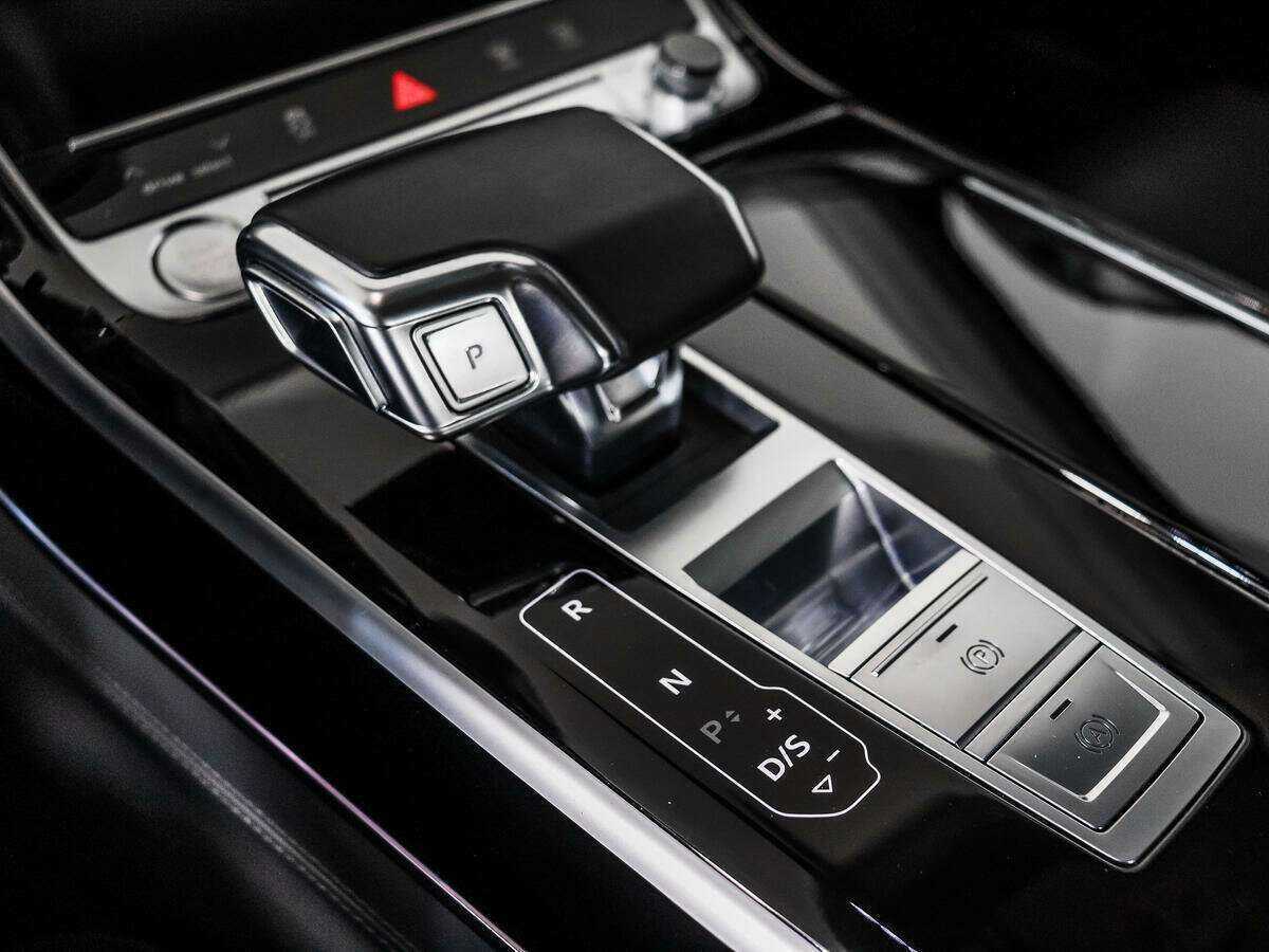 Audi A8 с пробегом — 2020 год. Фото: #12