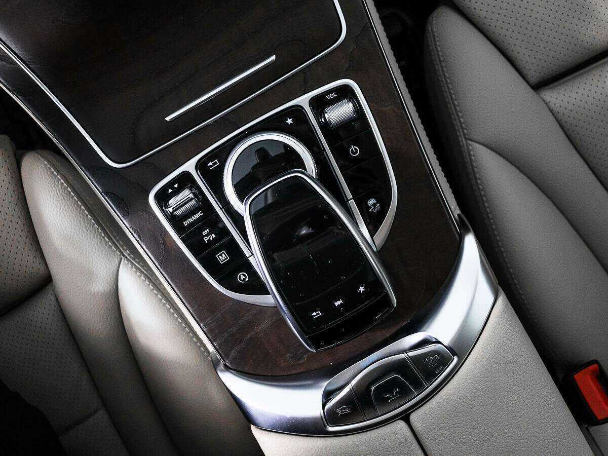 Mercedes-Benz GLC с пробегом — 2017 год. Фото: #10