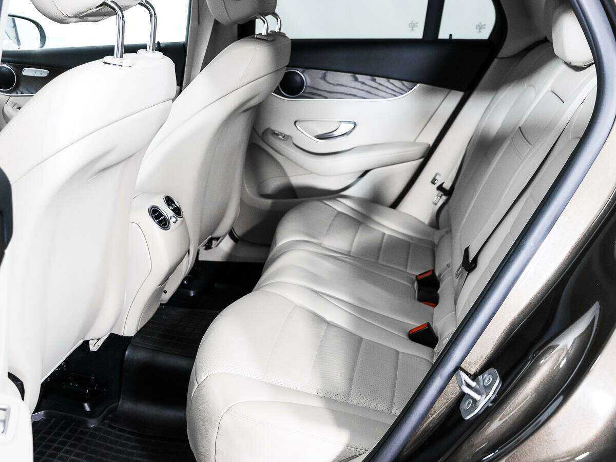 Mercedes-Benz GLC с пробегом — 2017 год. Фото: #12