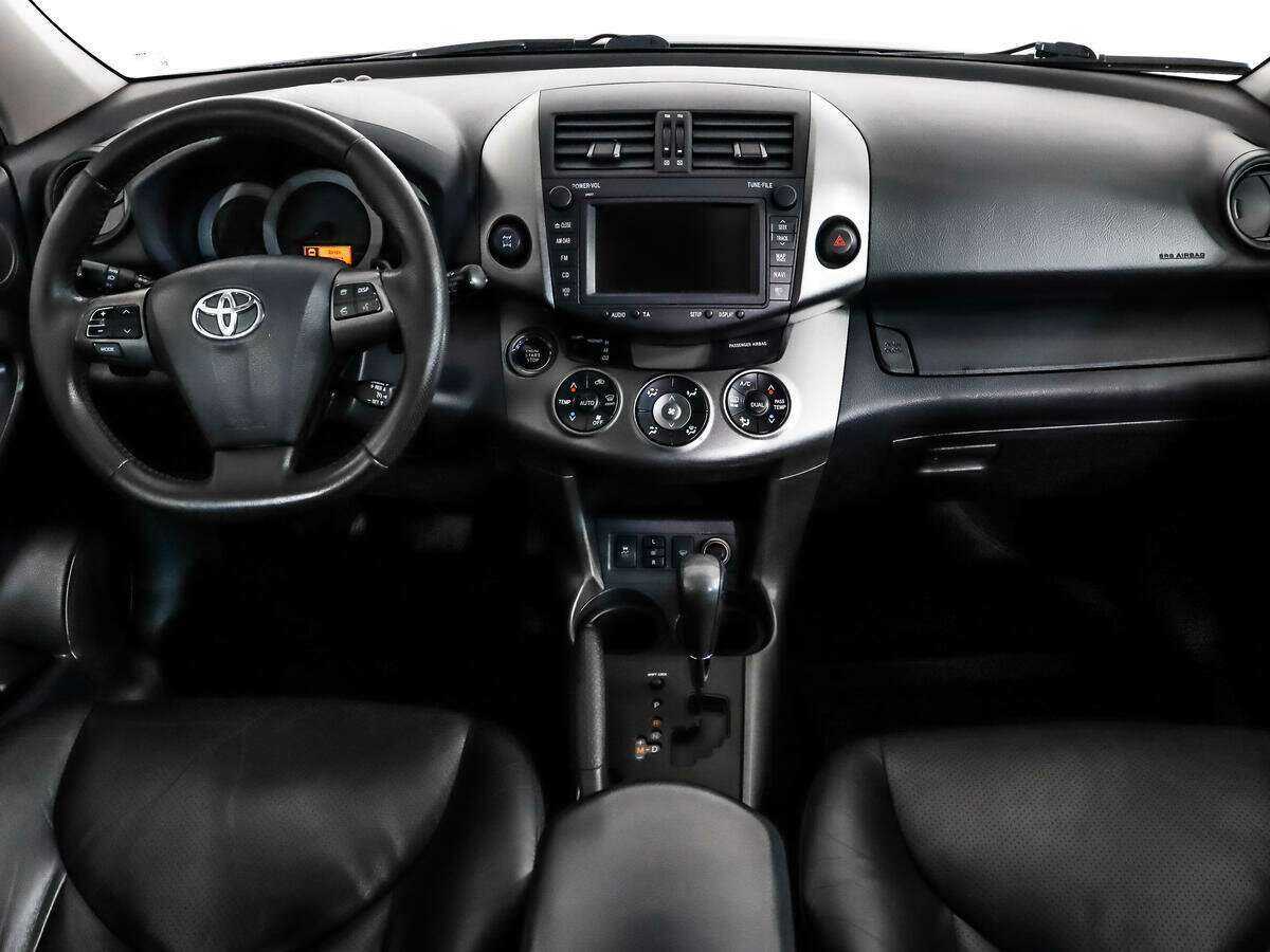 Toyota RAV4 с пробегом — 2011 год. Фото: #13