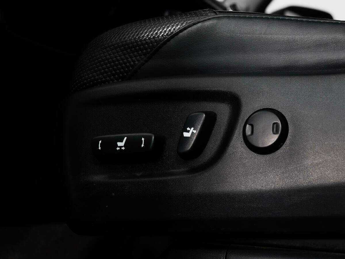 Toyota Land Cruiser Prado с пробегом — 2011 год. Фото: #9