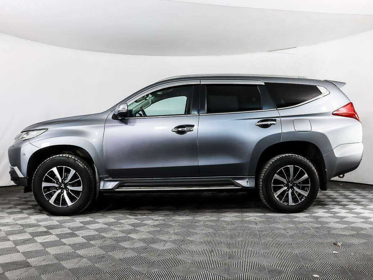 Mitsubishi Pajero Sport с пробегом — 2016 год. Фото: #6