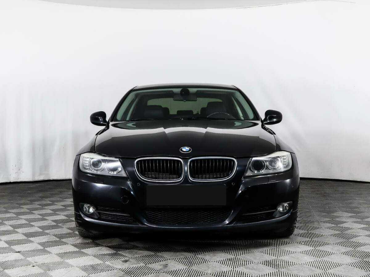 BMW 3 серии с пробегом — 2011 год. Фото: #1