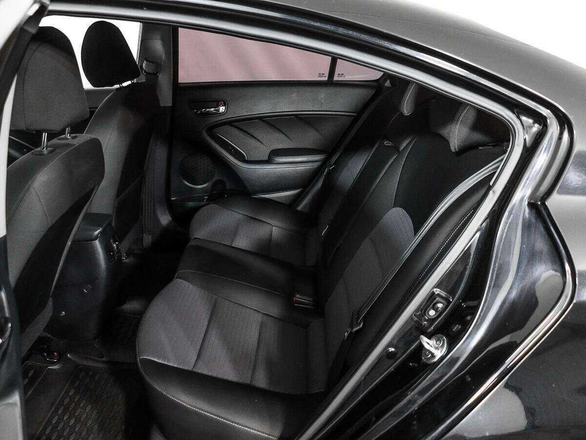 Kia Cerato с пробегом — 2017 год. Фото: #9