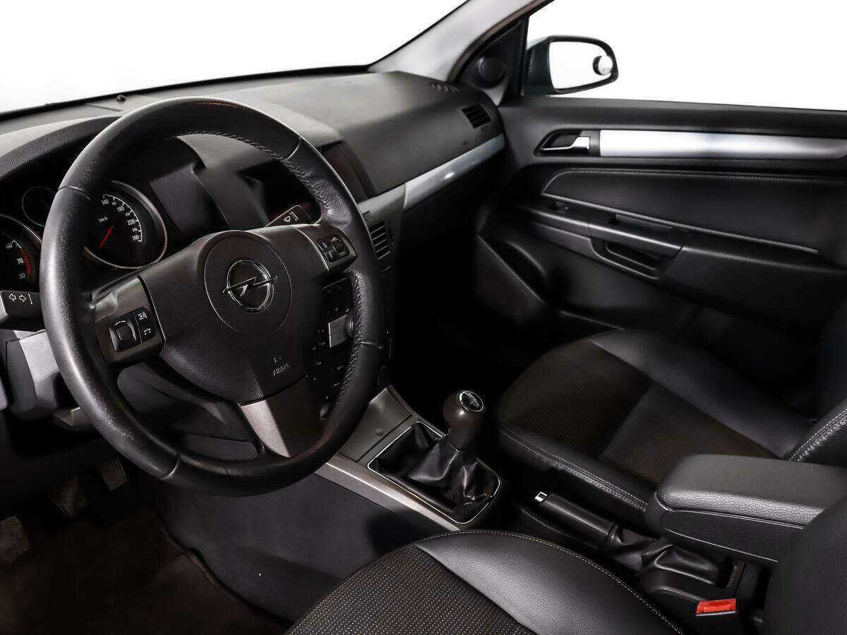 Opel Astra с пробегом — 2006 год. Фото: #8