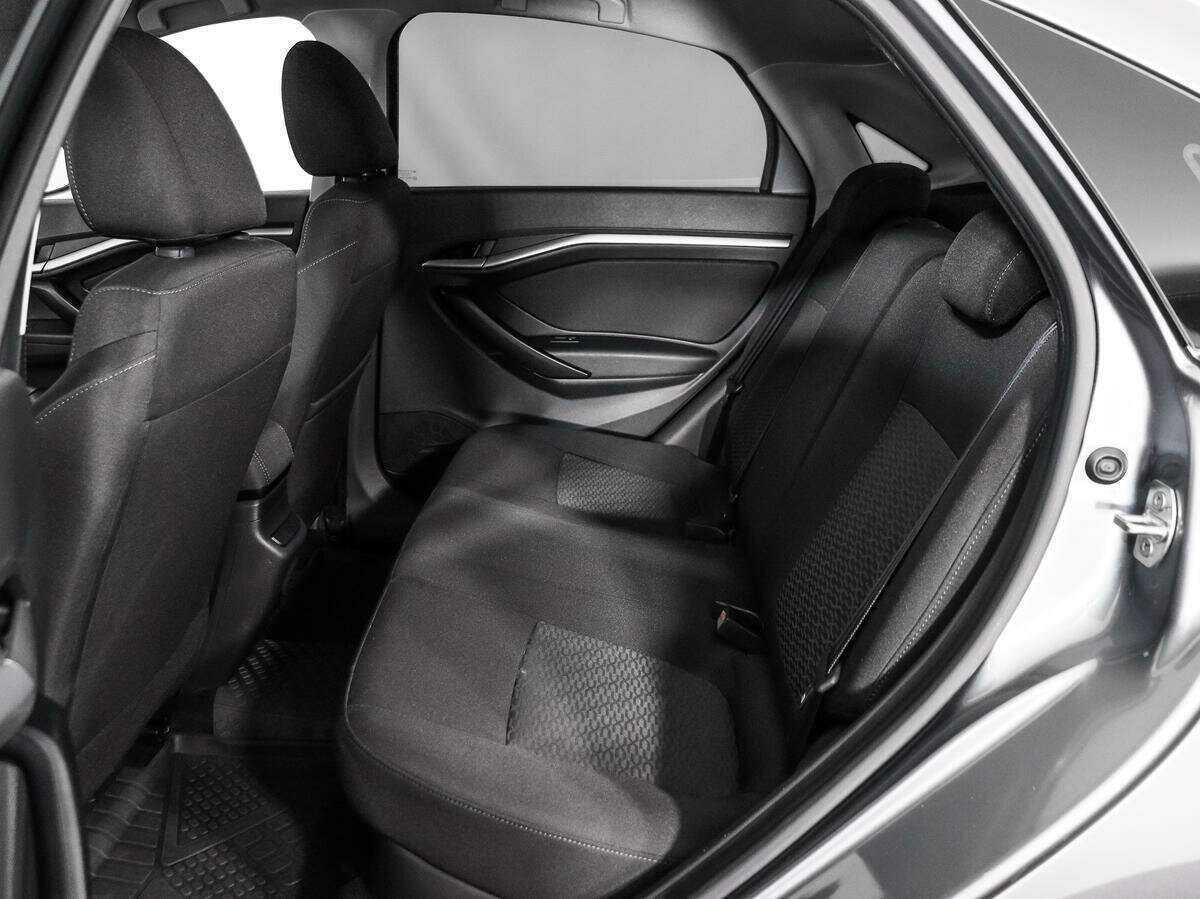 Lada (ВАЗ) Vesta с пробегом — 2021 год. Фото: #9