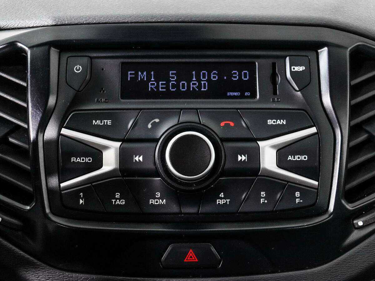 Lada (ВАЗ) Vesta с пробегом — 2021 год. Фото: #12