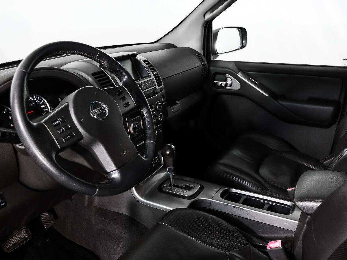 Nissan Pathfinder с пробегом — 2006 год. Фото: #8