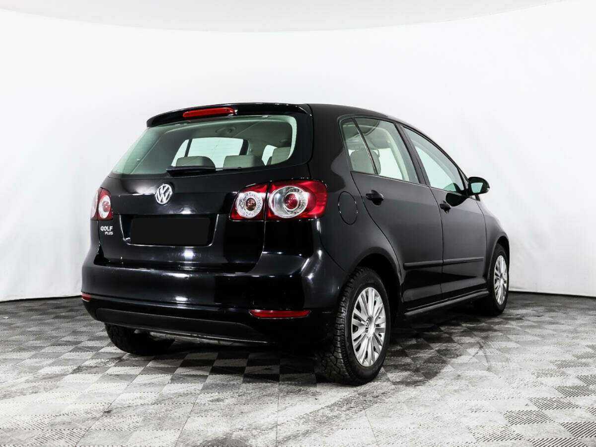 Volkswagen Golf Plus с пробегом — 2011 год. Фото: #4