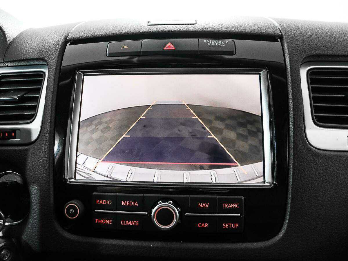 Volkswagen Touareg с пробегом — 2011 год. Фото: #14