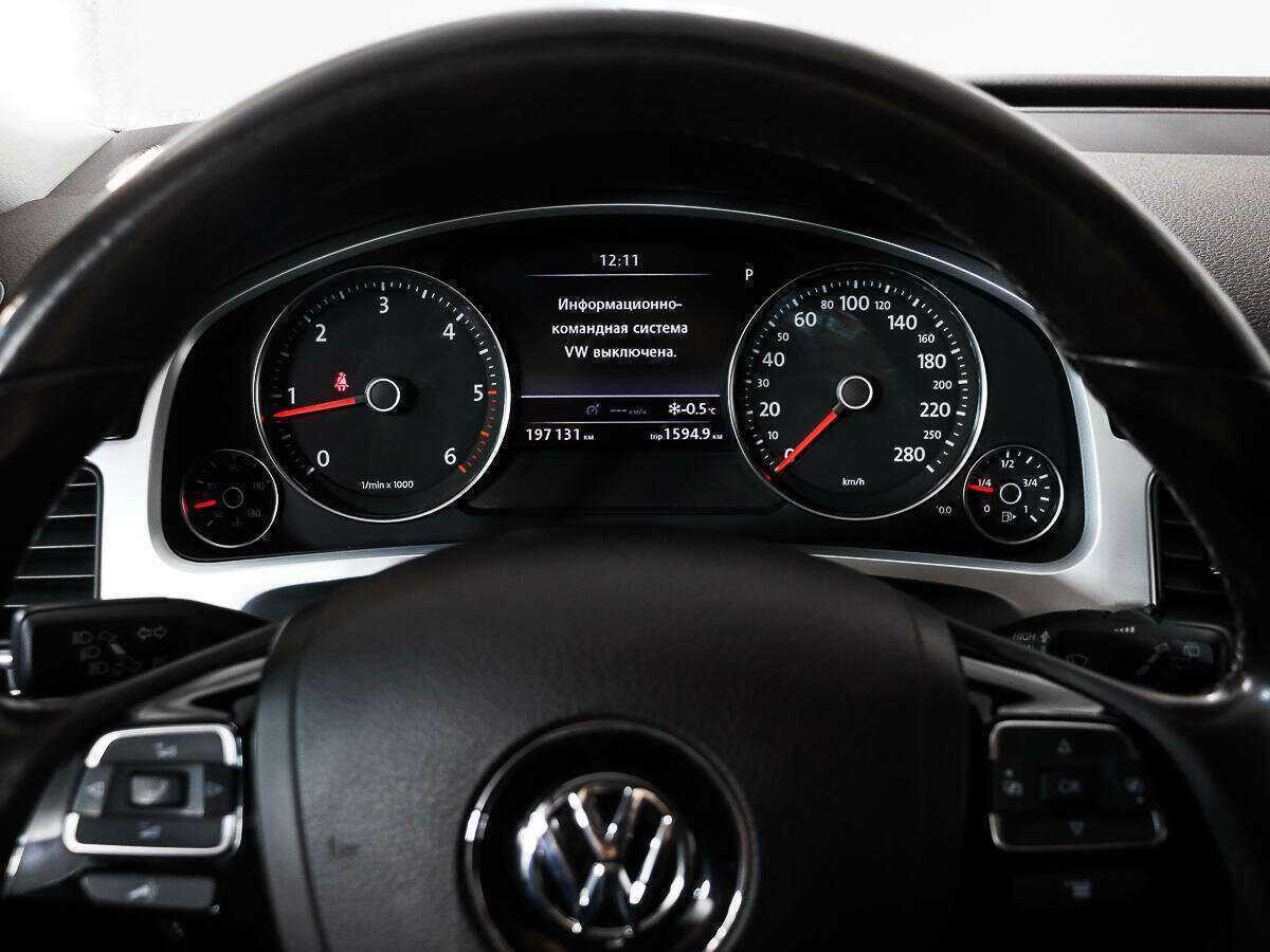 Volkswagen Touareg с пробегом — 2011 год. Фото: #17