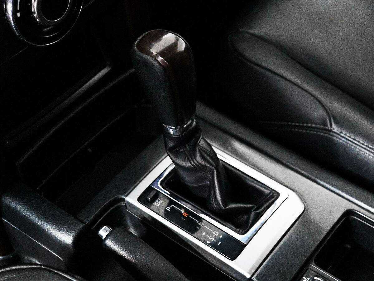 Toyota Land Cruiser Prado с пробегом — 2015 год. Фото: #9