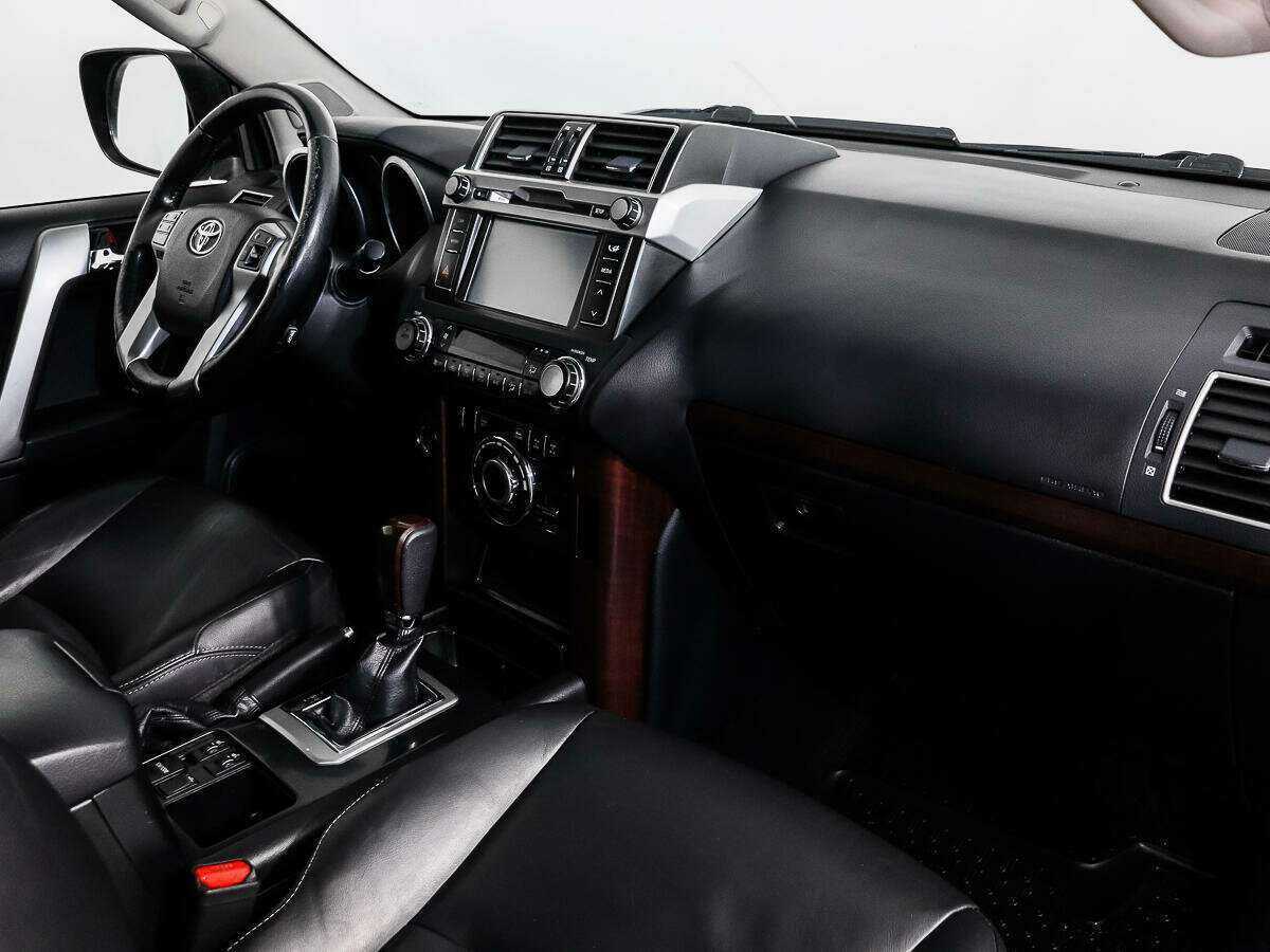 Toyota Land Cruiser Prado с пробегом — 2015 год. Фото: #12