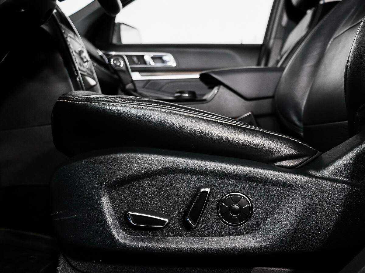 Ford Explorer с пробегом — 2018 год. Фото: #9