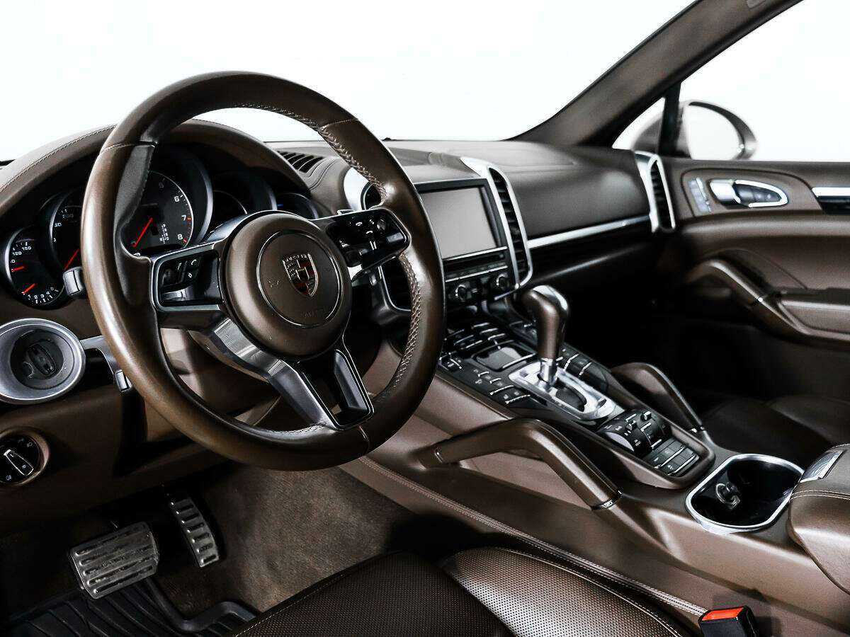 Porsche Cayenne с пробегом — 2016 год. Фото: #8
