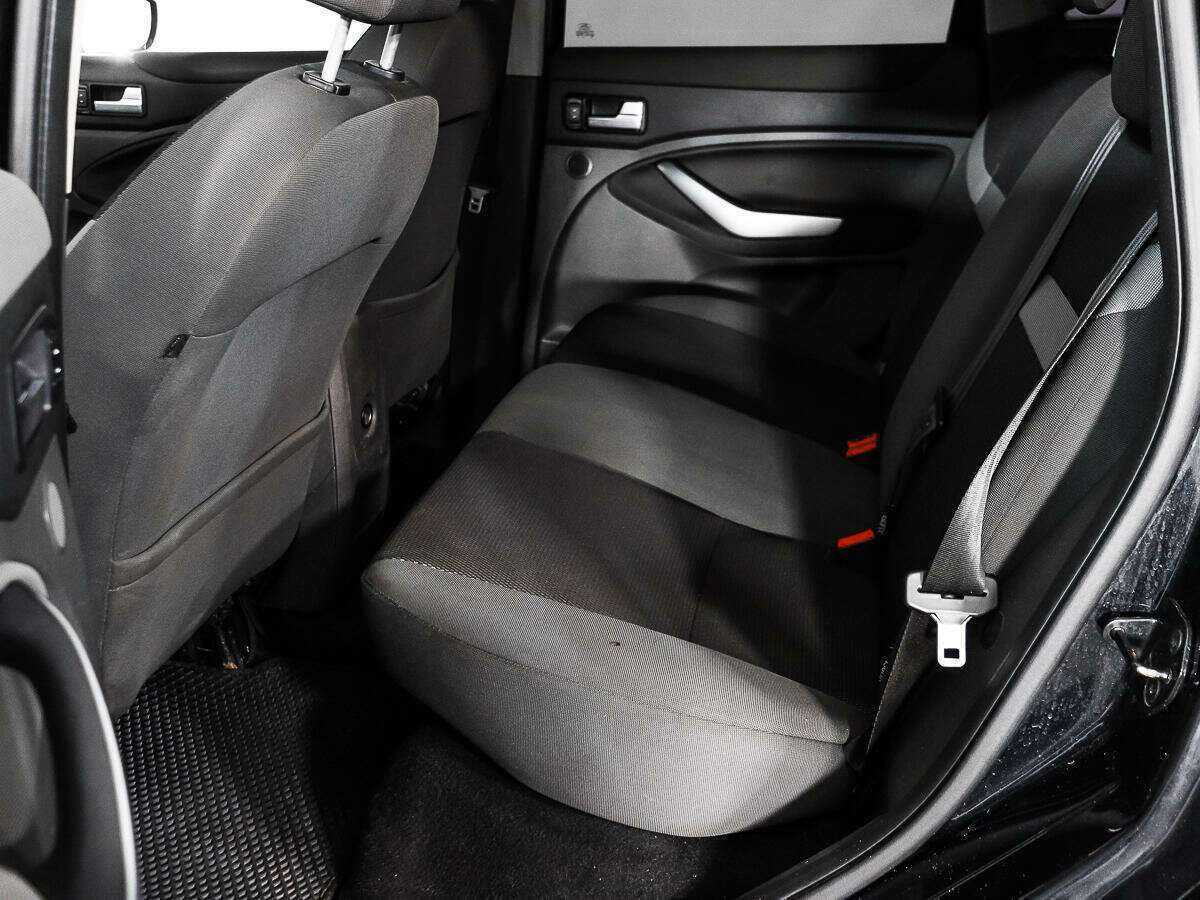 Ford Kuga с пробегом — 2011 год. Фото: #9