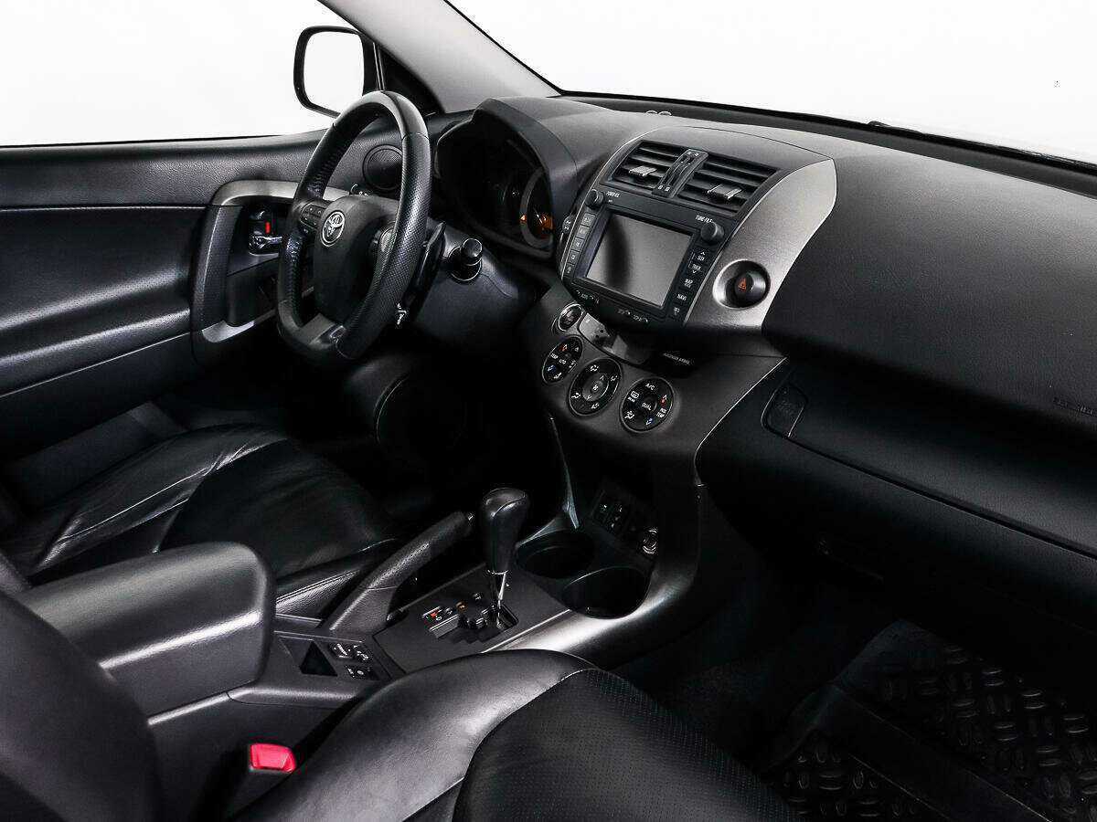 Toyota RAV4 с пробегом — 2010 год. Фото: #12