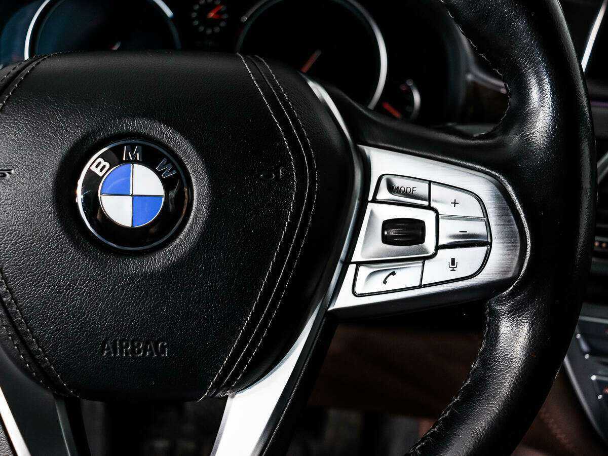 BMW 7 серии с пробегом — 2016 год. Фото: #12