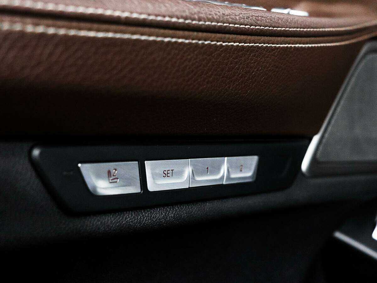 BMW 7 серии с пробегом — 2016 год. Фото: #13