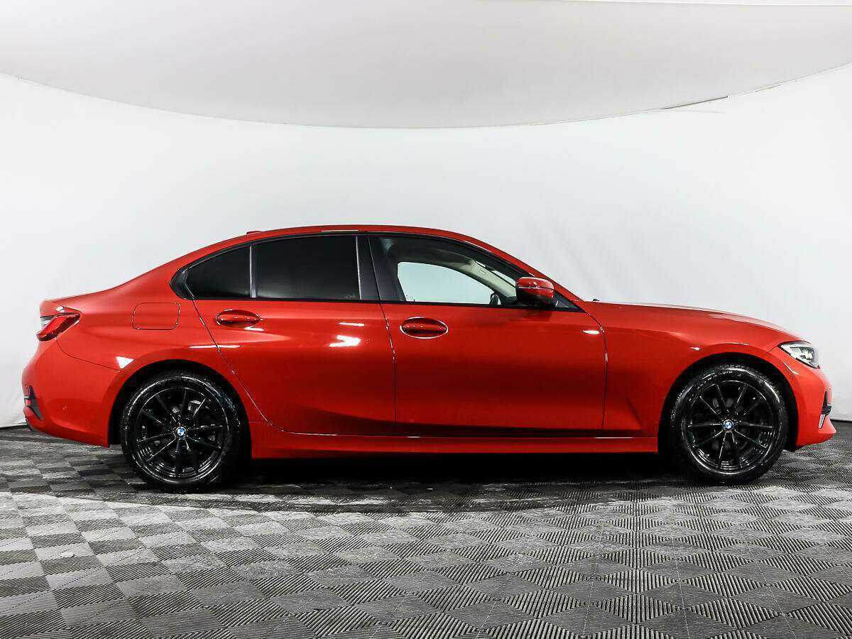 BMW 3 серии с пробегом — 2020 год. Фото: #3