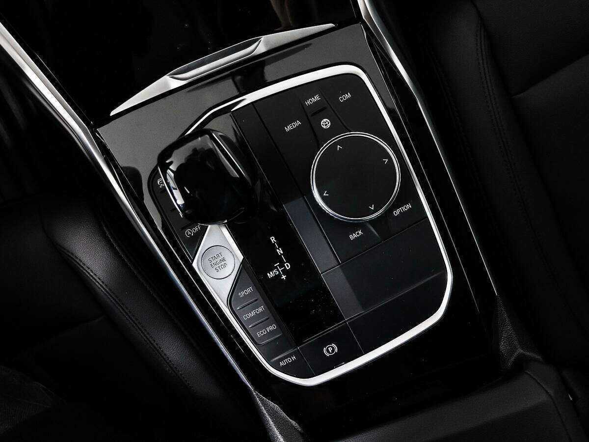 BMW 3 серии с пробегом — 2020 год. Фото: #9