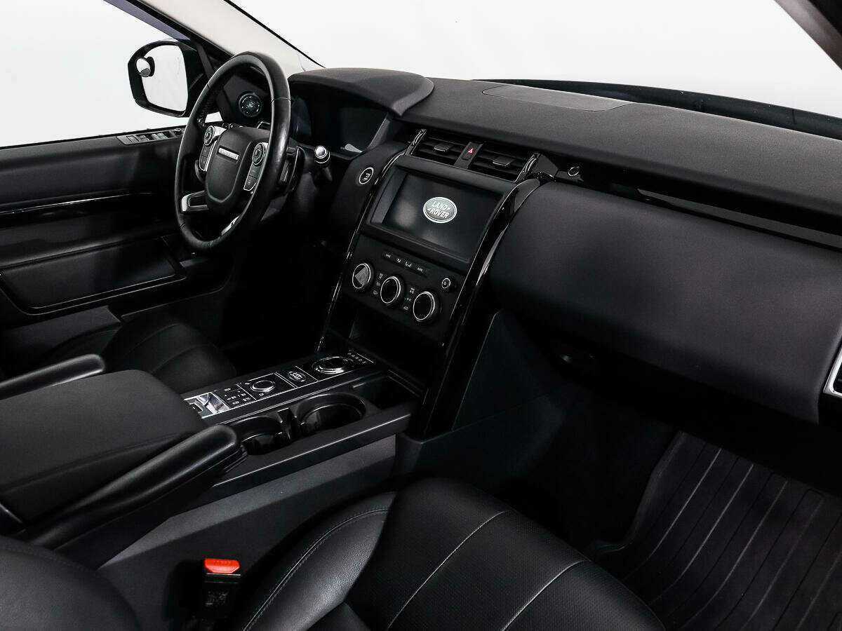 Land Rover Discovery с пробегом — 2018 год. Фото: #11