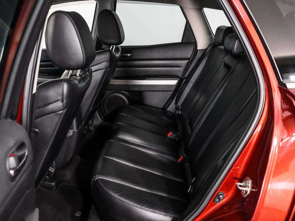 Mazda CX-7 с пробегом — 2010 год. Фото: #11