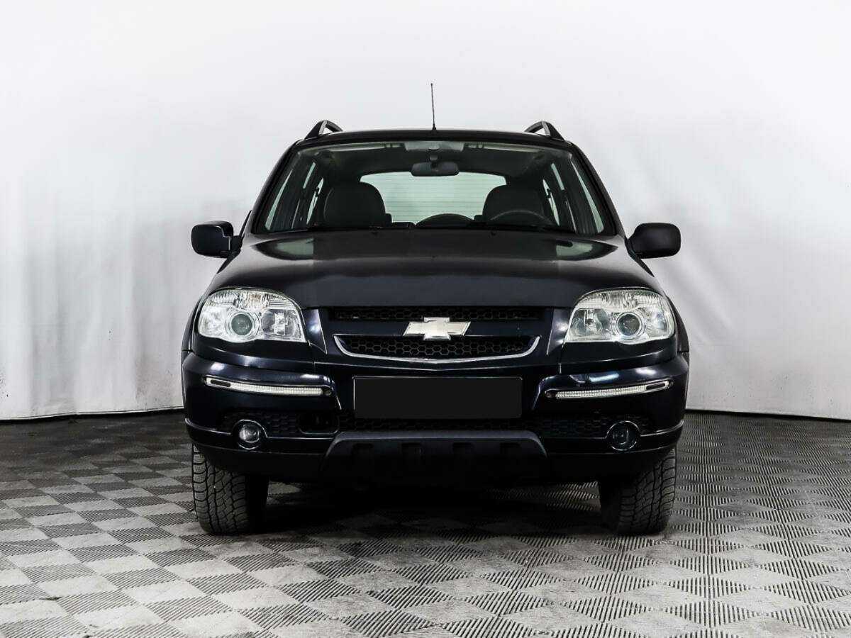 Chevrolet Niva с пробегом — 2010 год. Фото: #1