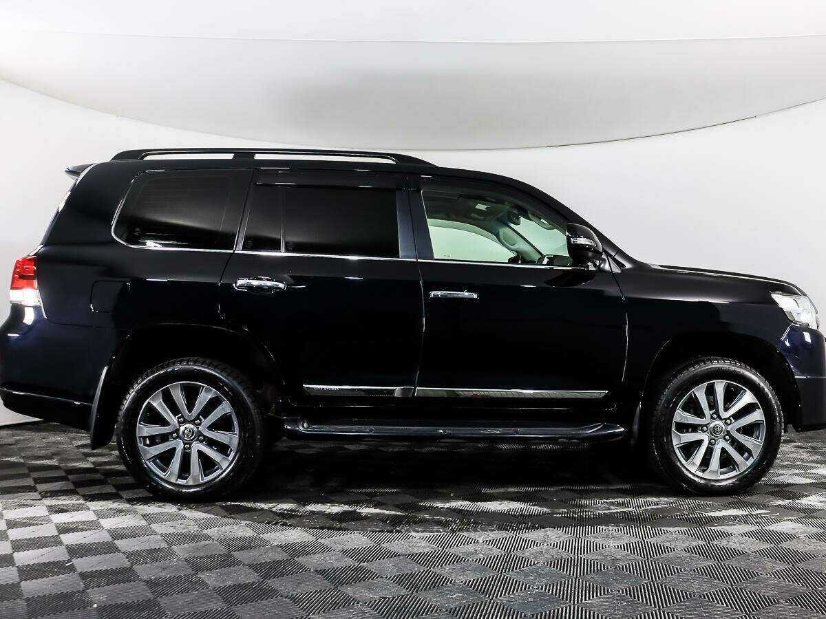 Toyota Land Cruiser с пробегом — 2016 год. Фото: #3