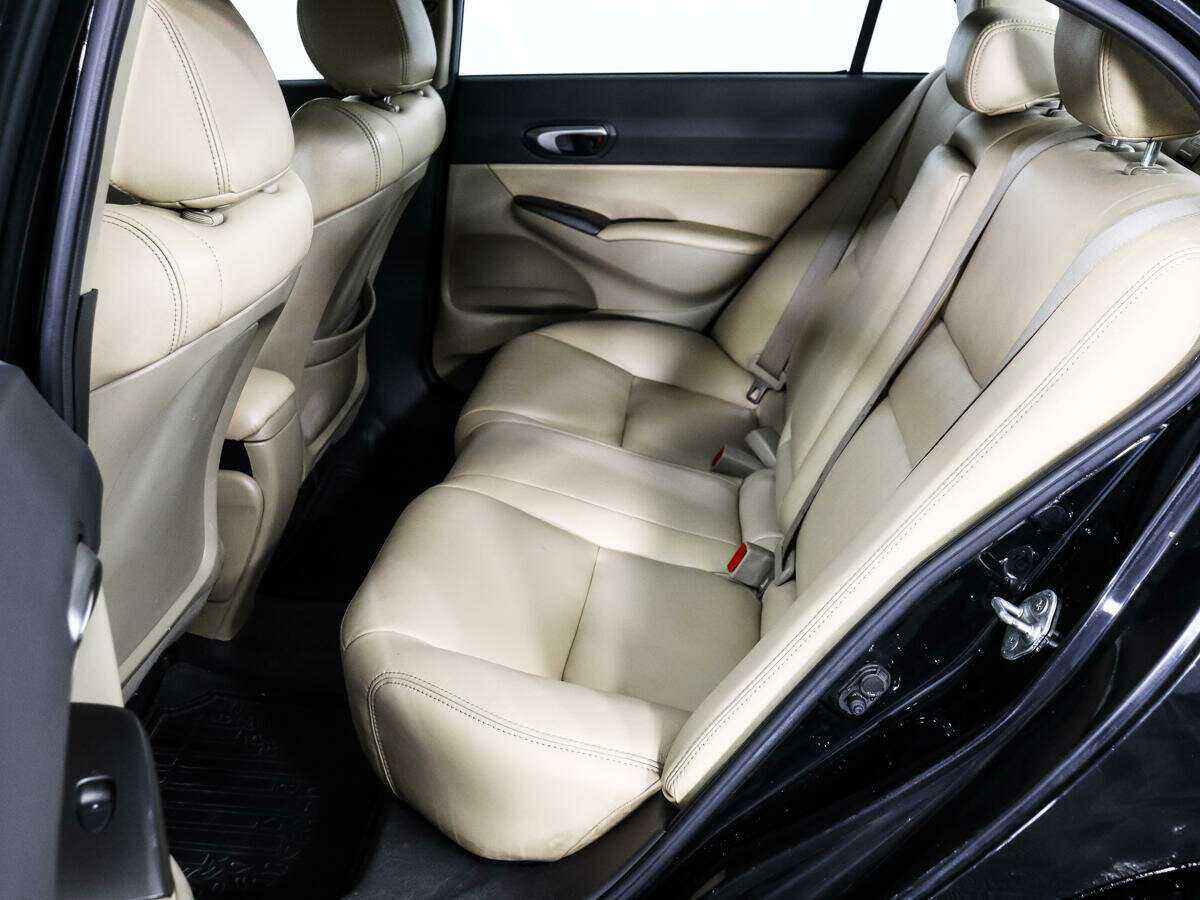 Honda Civic с пробегом — 2008 год. Фото: #9