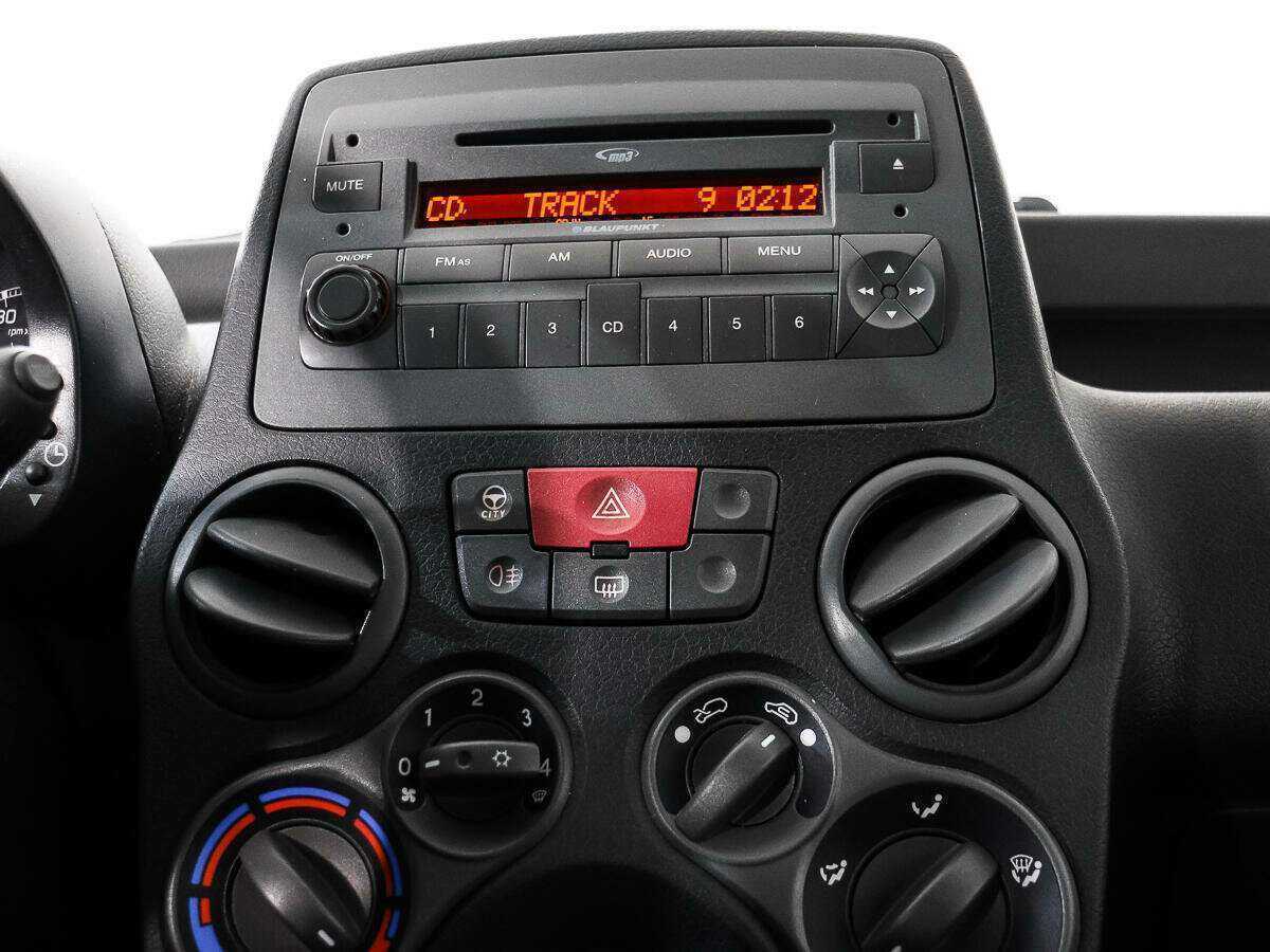 Fiat Panda с пробегом — 2008 год. Фото: #10